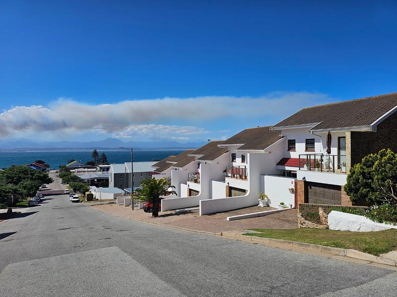 3 Bedroom Property for Sale in Mossel Bay Central Western Cape